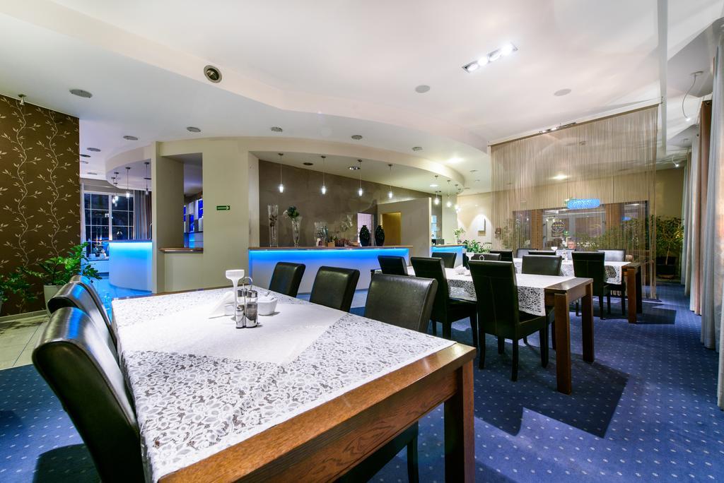 Hotel Nowy Dwor Trzebnica Εξωτερικό φωτογραφία