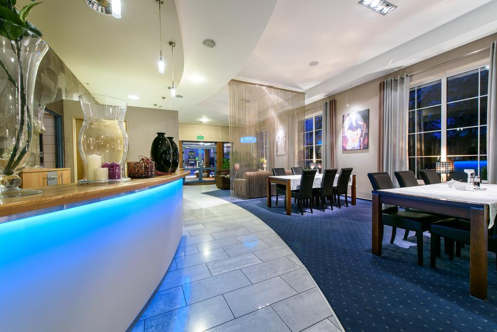 Hotel Nowy Dwor Trzebnica Εξωτερικό φωτογραφία