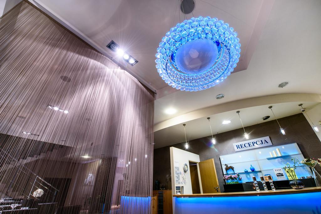 Hotel Nowy Dwor Trzebnica Εξωτερικό φωτογραφία