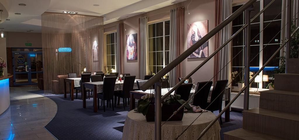 Hotel Nowy Dwor Trzebnica Εξωτερικό φωτογραφία
