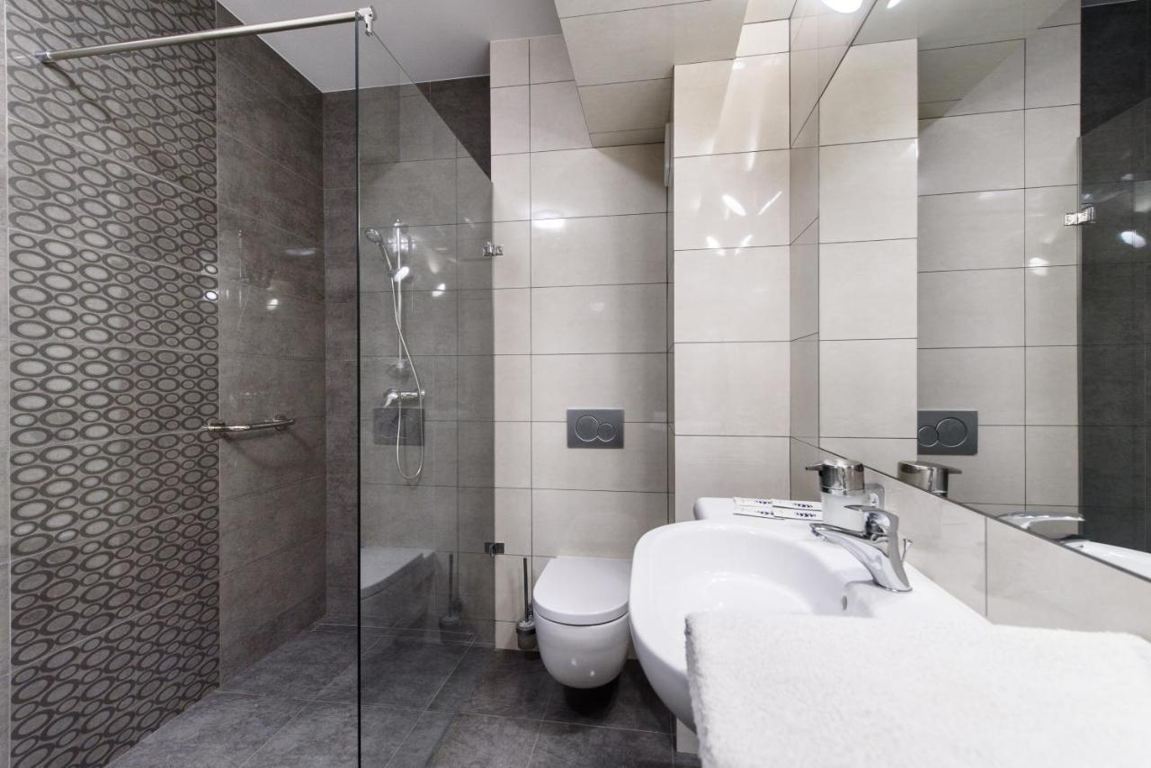 Hotel Nowy Dwor Trzebnica Εξωτερικό φωτογραφία